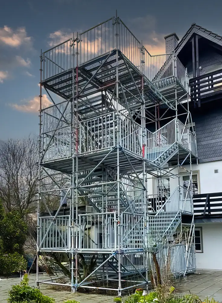 Gerüstbau von Sassenberg + Pesch in Pulheim, Köln